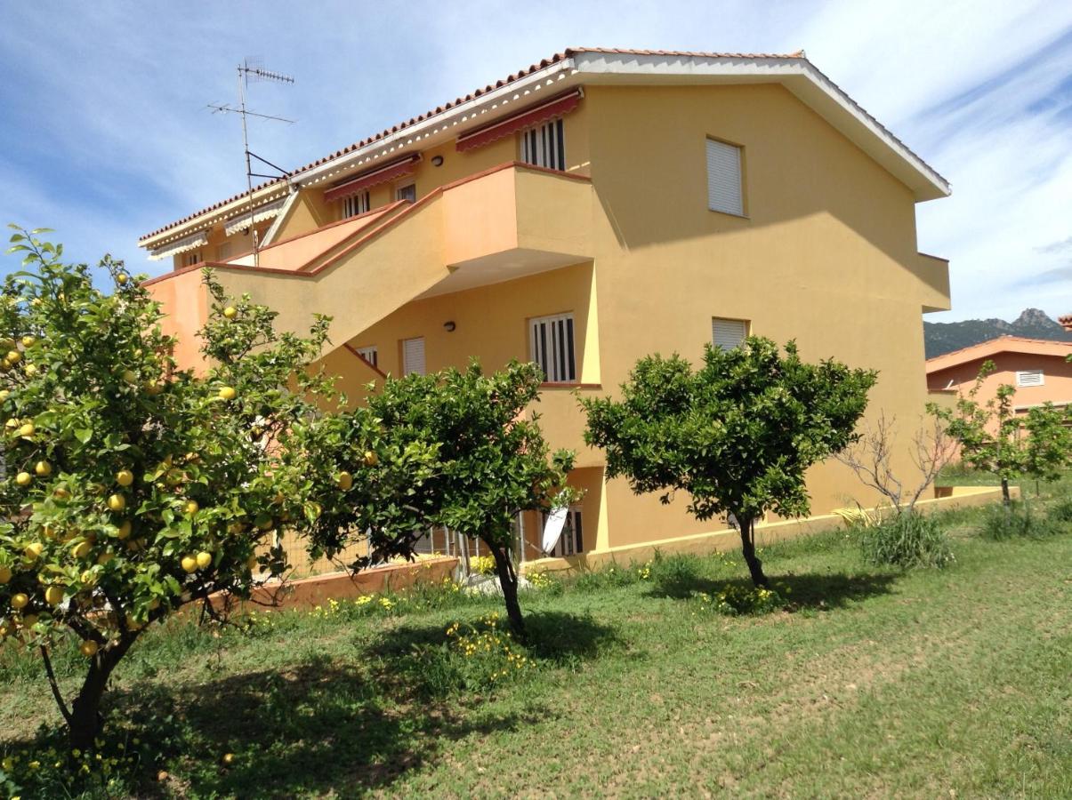 Lemon Apartments Villasimius Exteriör bild